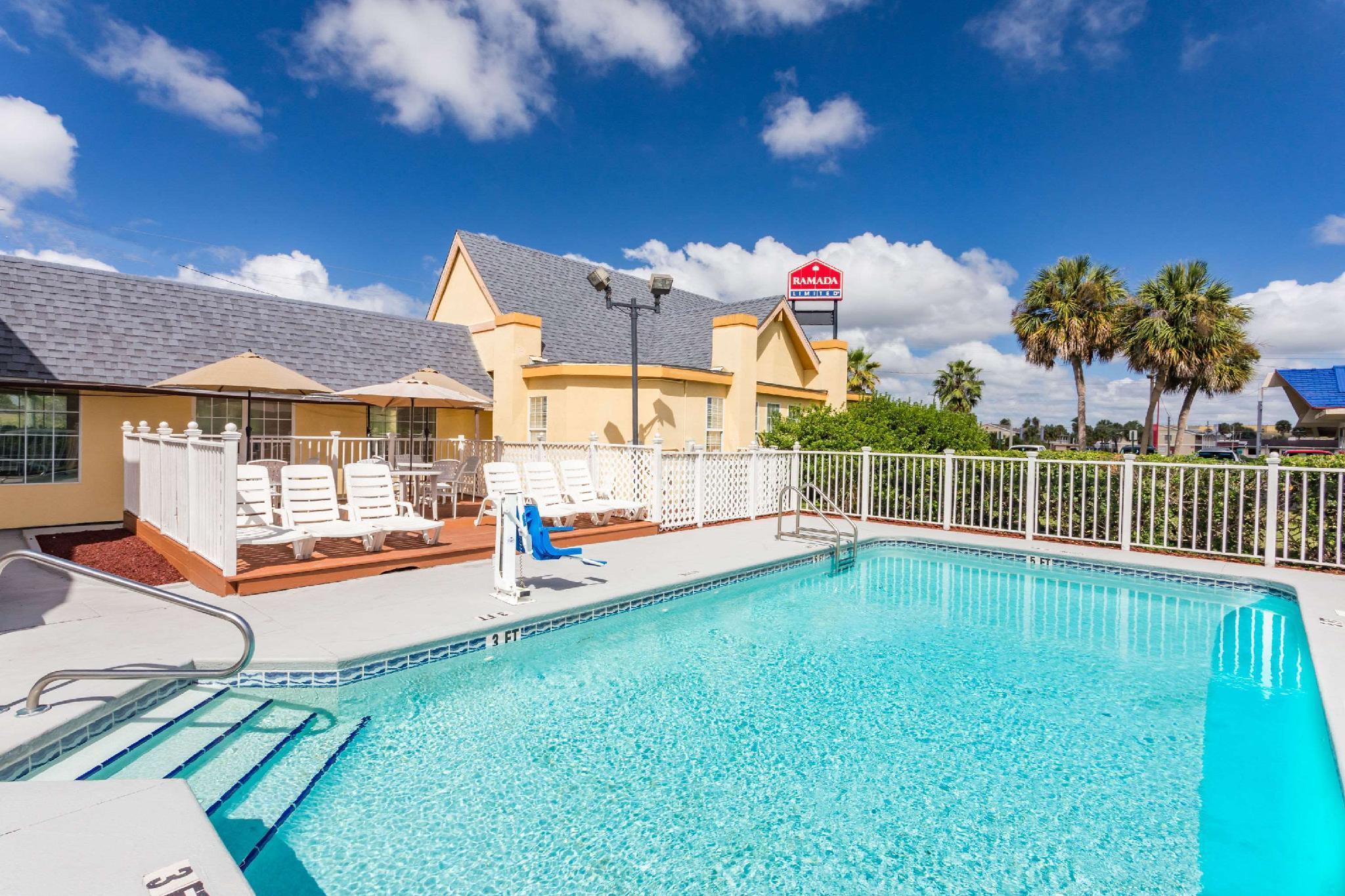 Howard Johnson By Wyndham Lake City Luaran gambar