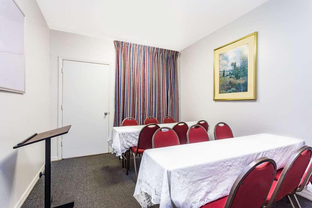 Howard Johnson By Wyndham Lake City Kemudahan gambar
